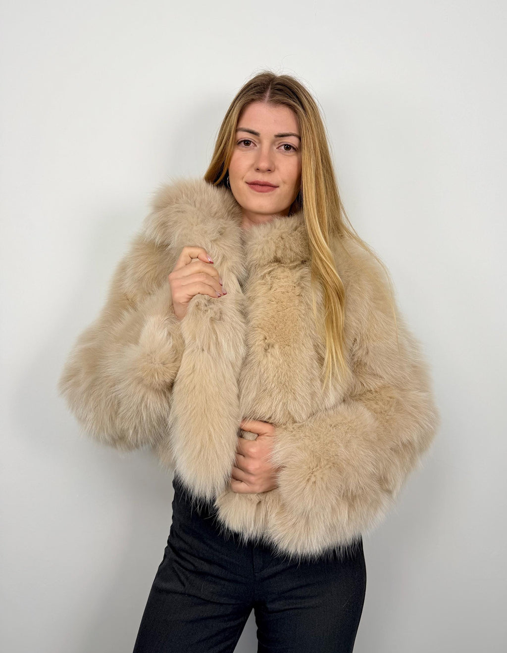 Elegant Beige Fox Fur Jacket: Genuine Fur Winter Coat