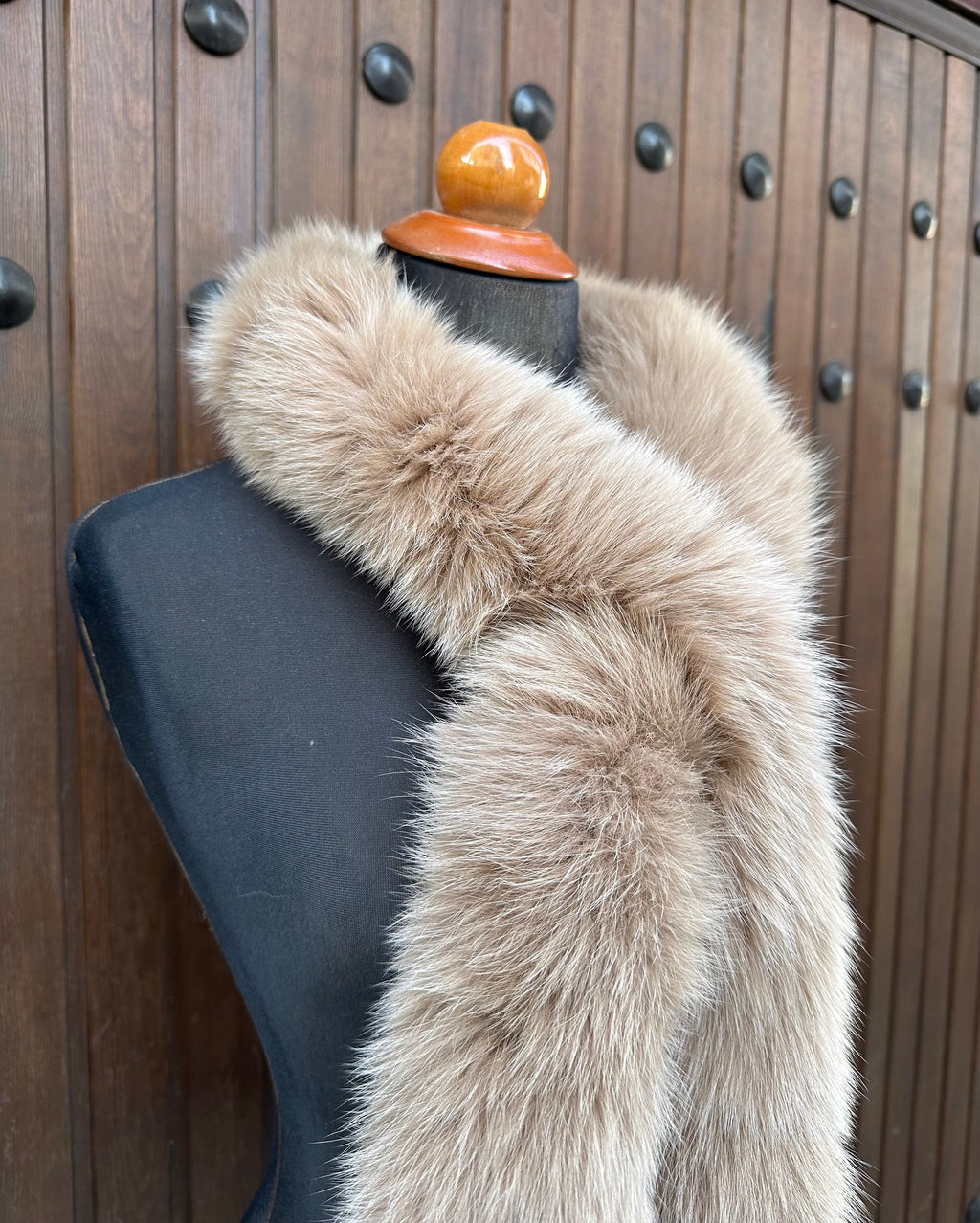 Luxury Beige Fox Fur Scarf: Warm Winter Fur Neck Wrap
