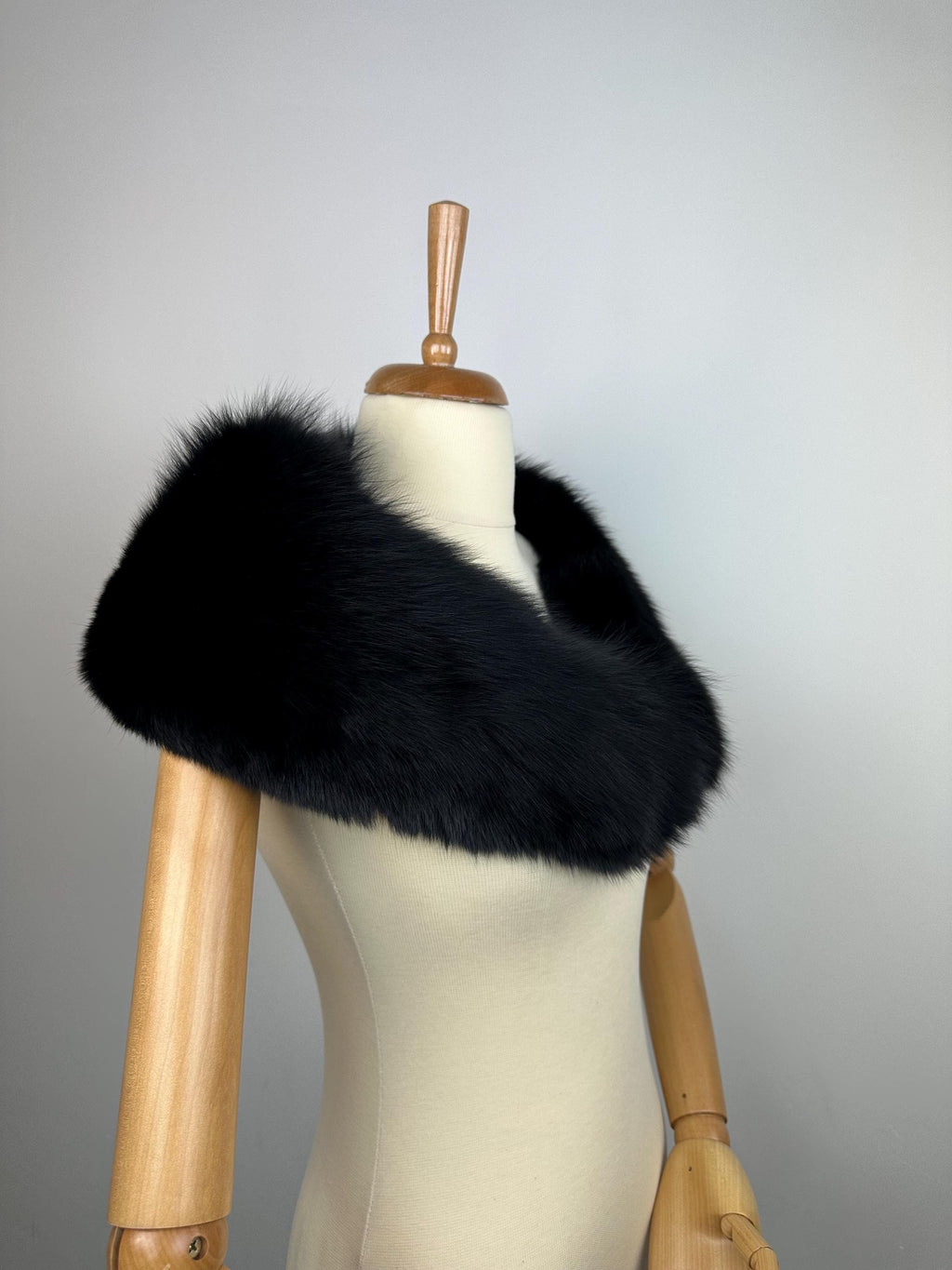 Luxury Black Fox Fur Collar: Genuine Fur Stole
