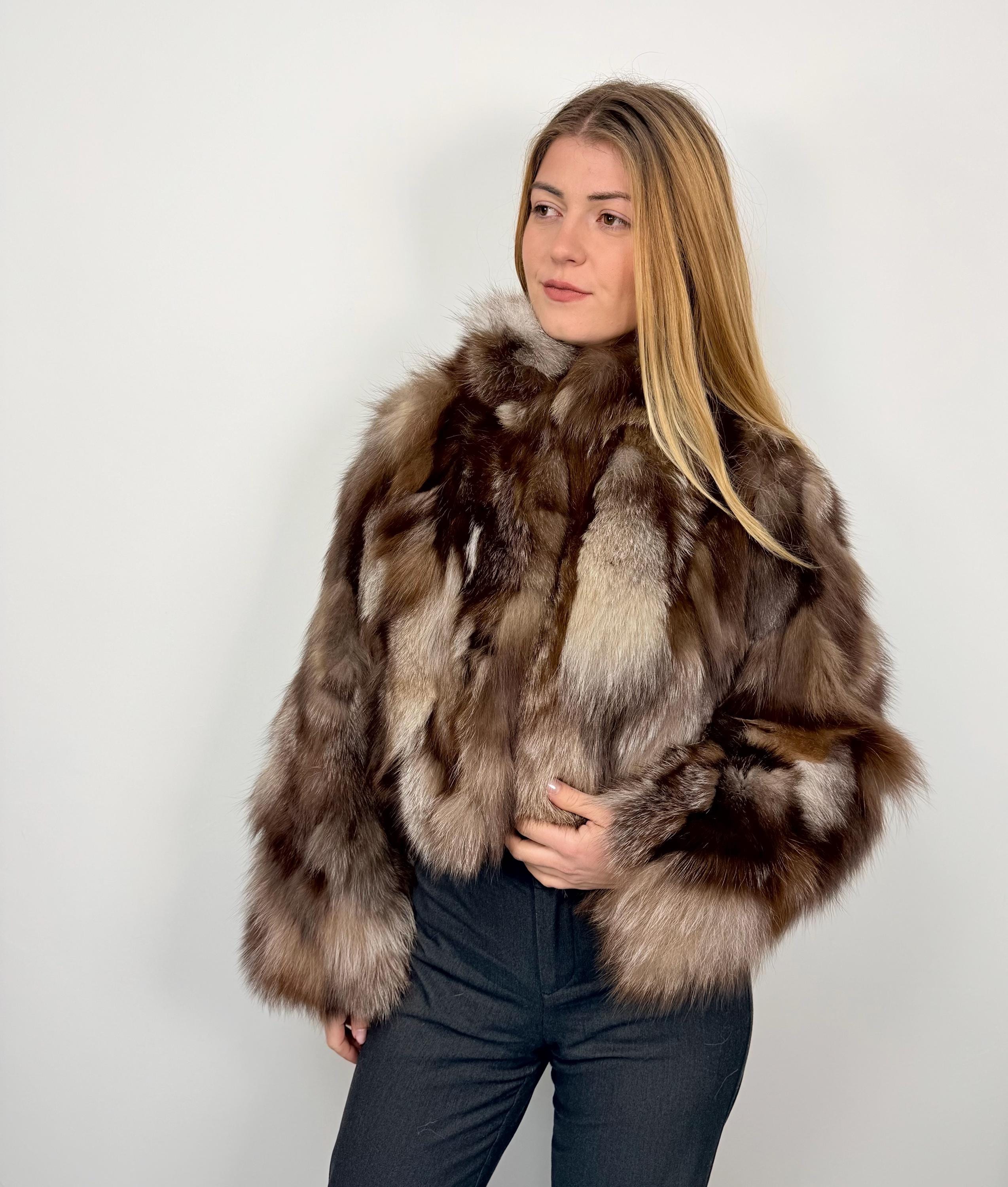 Elegant Crystal Fox Fur Cropped Jacket: Genuine Fur Winter Coat