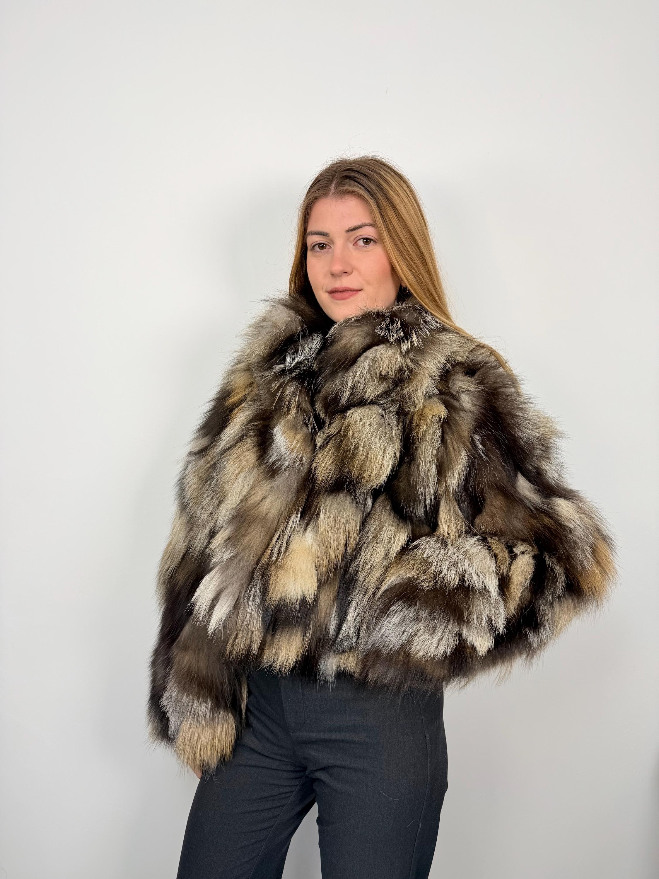 Genuine Cross Fox Fur Cropped Jacket: Luxury Fur Winter Coat
