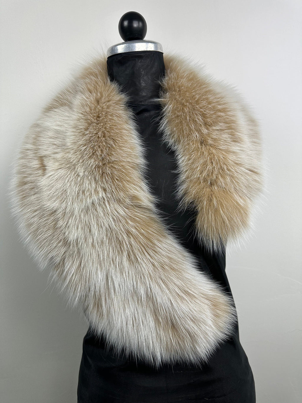 Luxury Snow Top Fox Fur Collar – Real Fur, Handmade in Greece, Elegant Neck Accessory