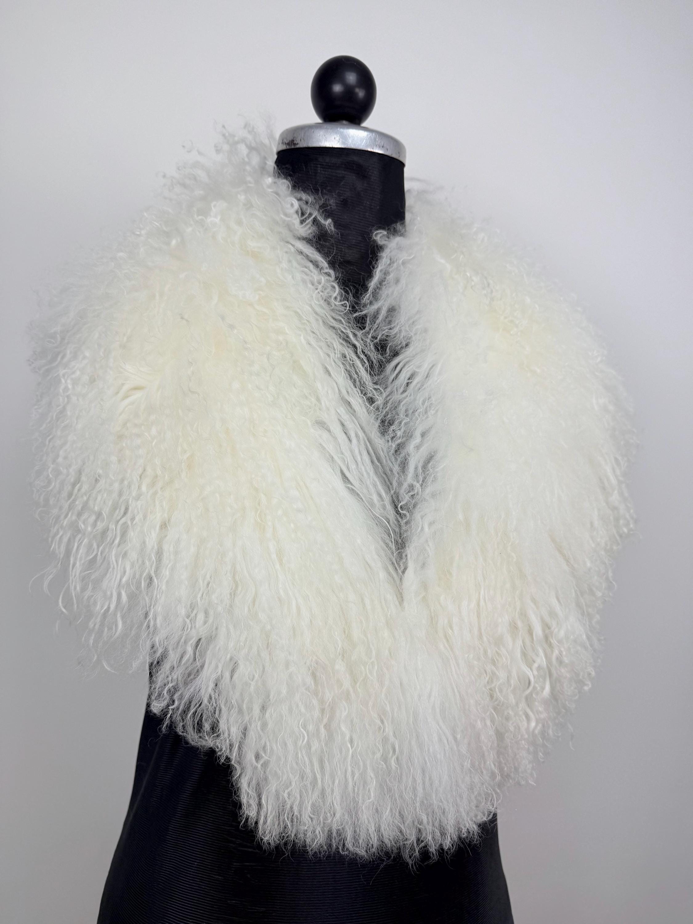 White Mongolian Sheepskin Fur Collar: Luxury Bridal Fur Stole