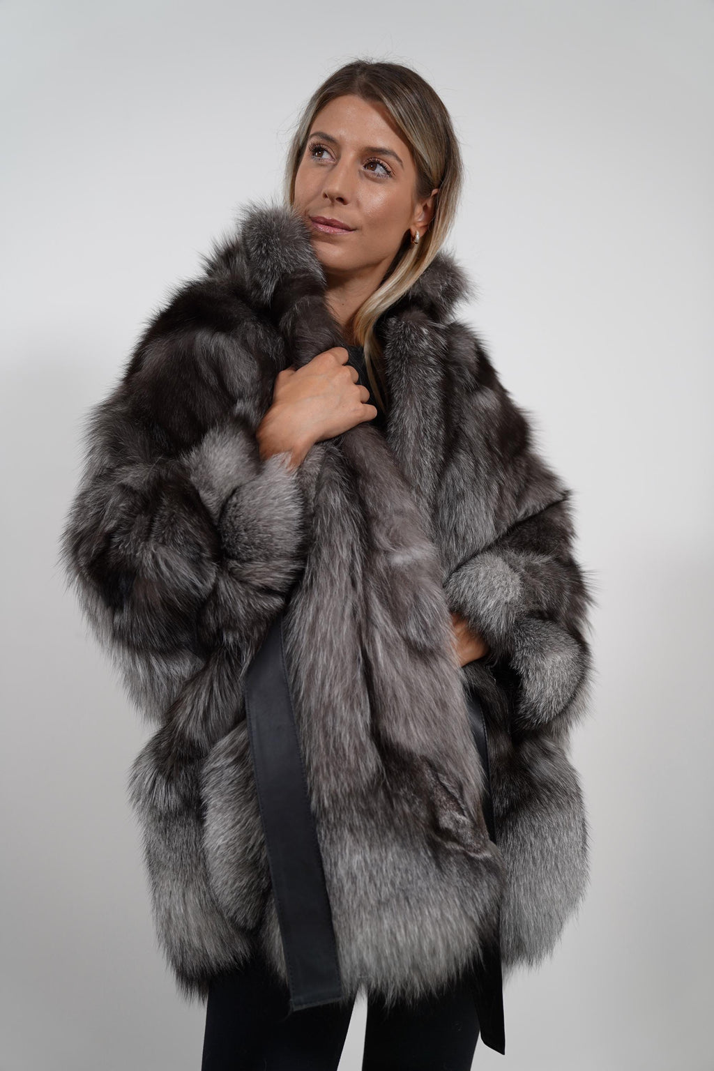 Luxury Silver Frost Fox Fur Cape: Real Fur Jacket Poncho with Belt