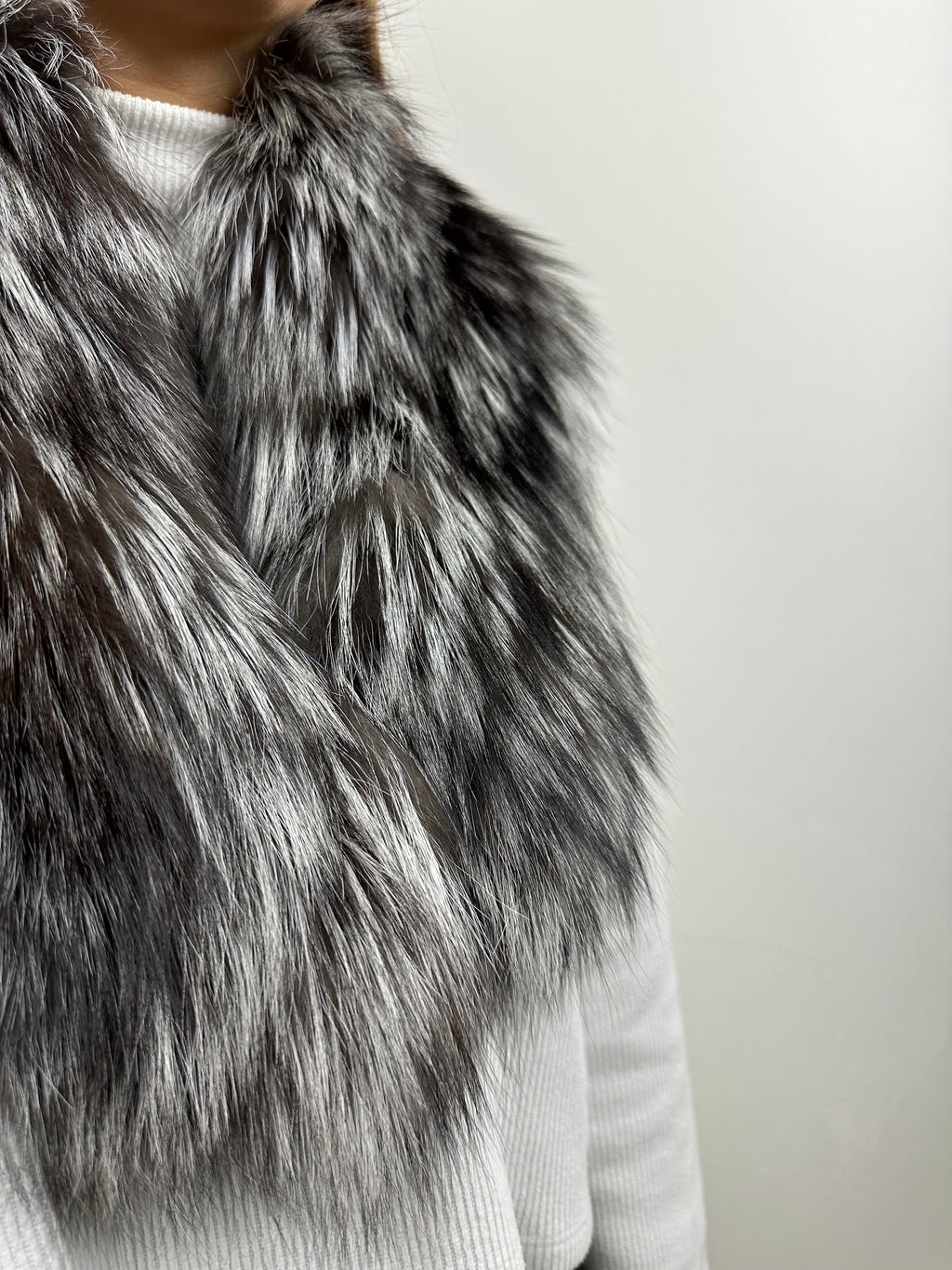 Handmade Silver Fox Fur Collar: Cozy Stole, Satin Lined