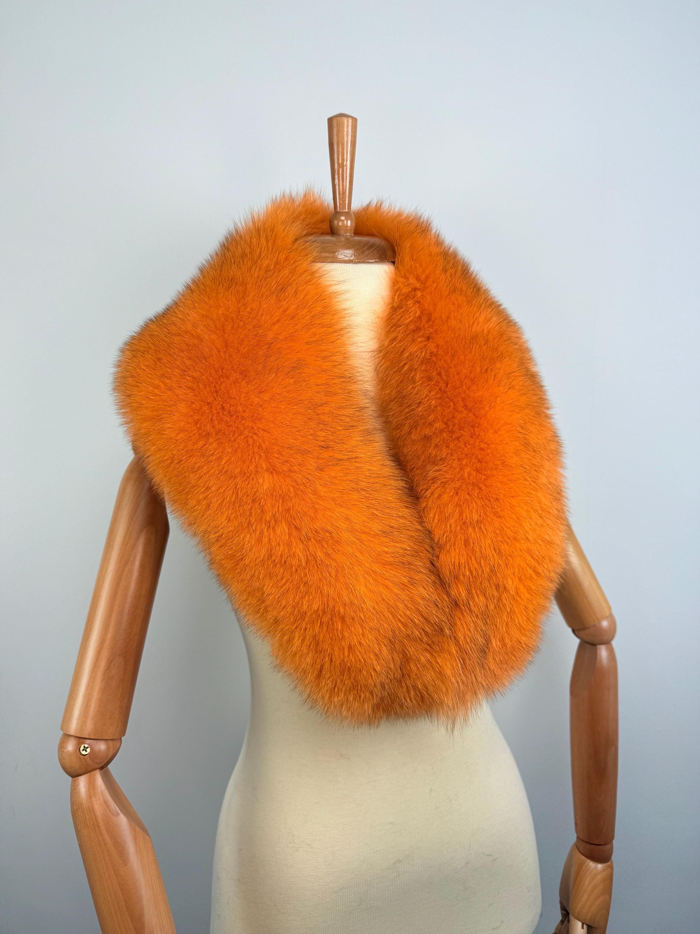 Luxury Fiery Orange Fox Fur Collar: Genuine Vibrant-Orange Fur Stole