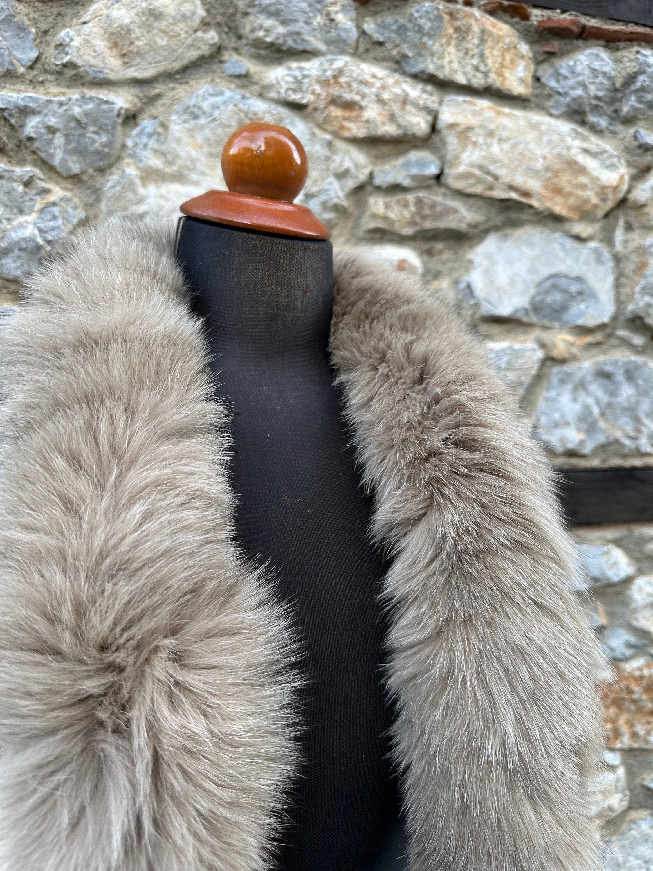 Real Fox Fur Scarf: Luxury Fur  Neck Wrap