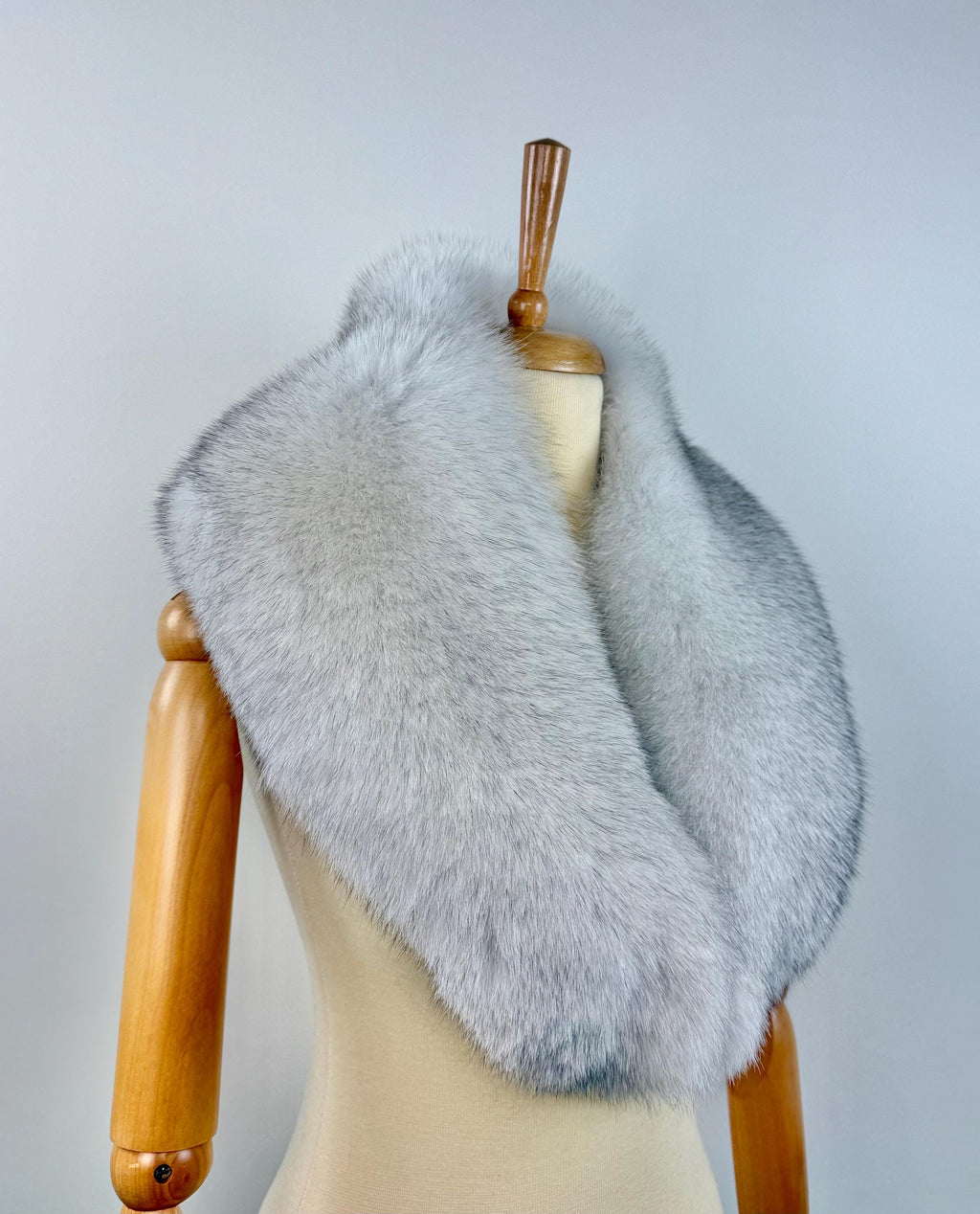 Real Blue Fox Fur Collar: Luxury Fur Stole