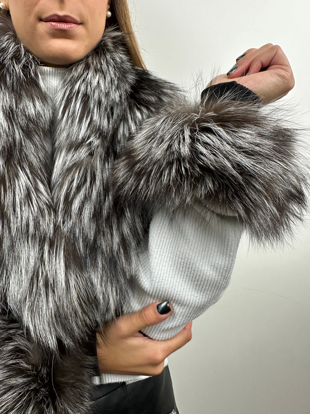 Handmade Silver Fox Fur Collar: Cozy Stole, Satin Lined