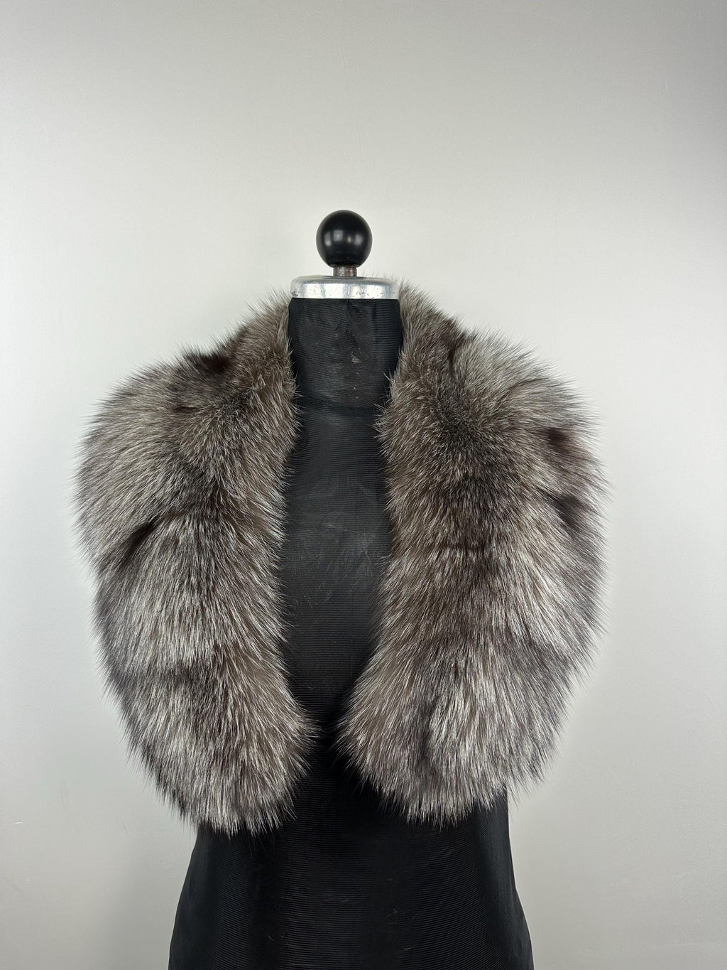Genuine Frost Fox Fur Collar: Handmade Luxury Stole