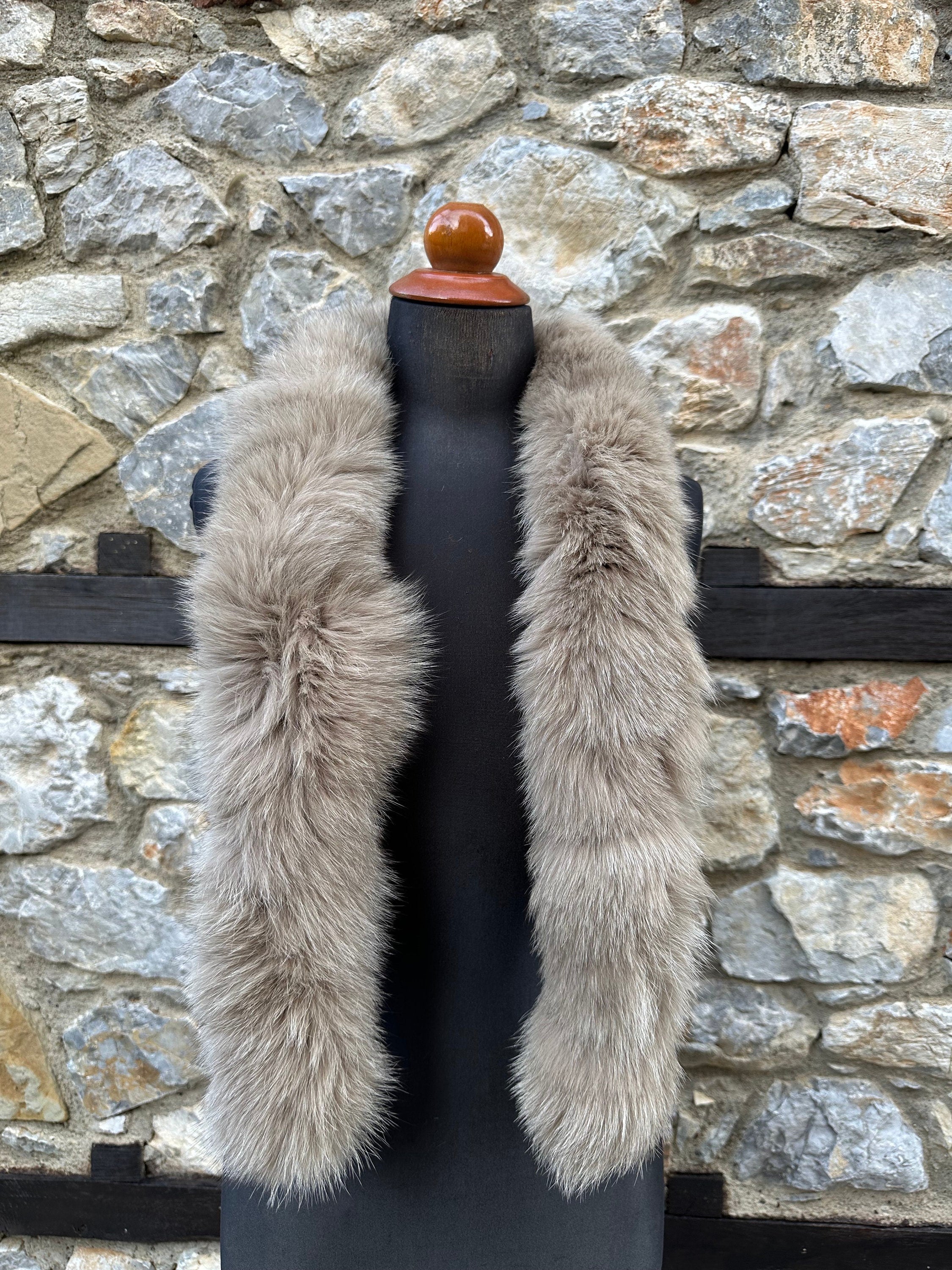 Real Fox Fur Scarf: Luxury Fur  Neck Wrap