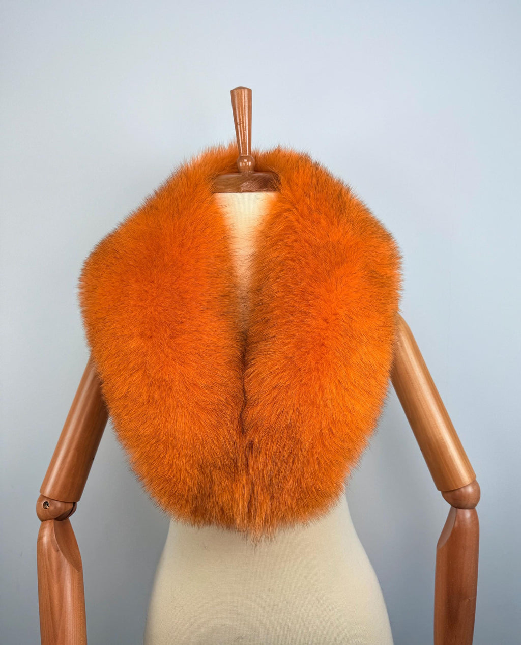 Luxury Fiery Orange Fox Fur Collar: Genuine Vibrant-Orange Fur Stole