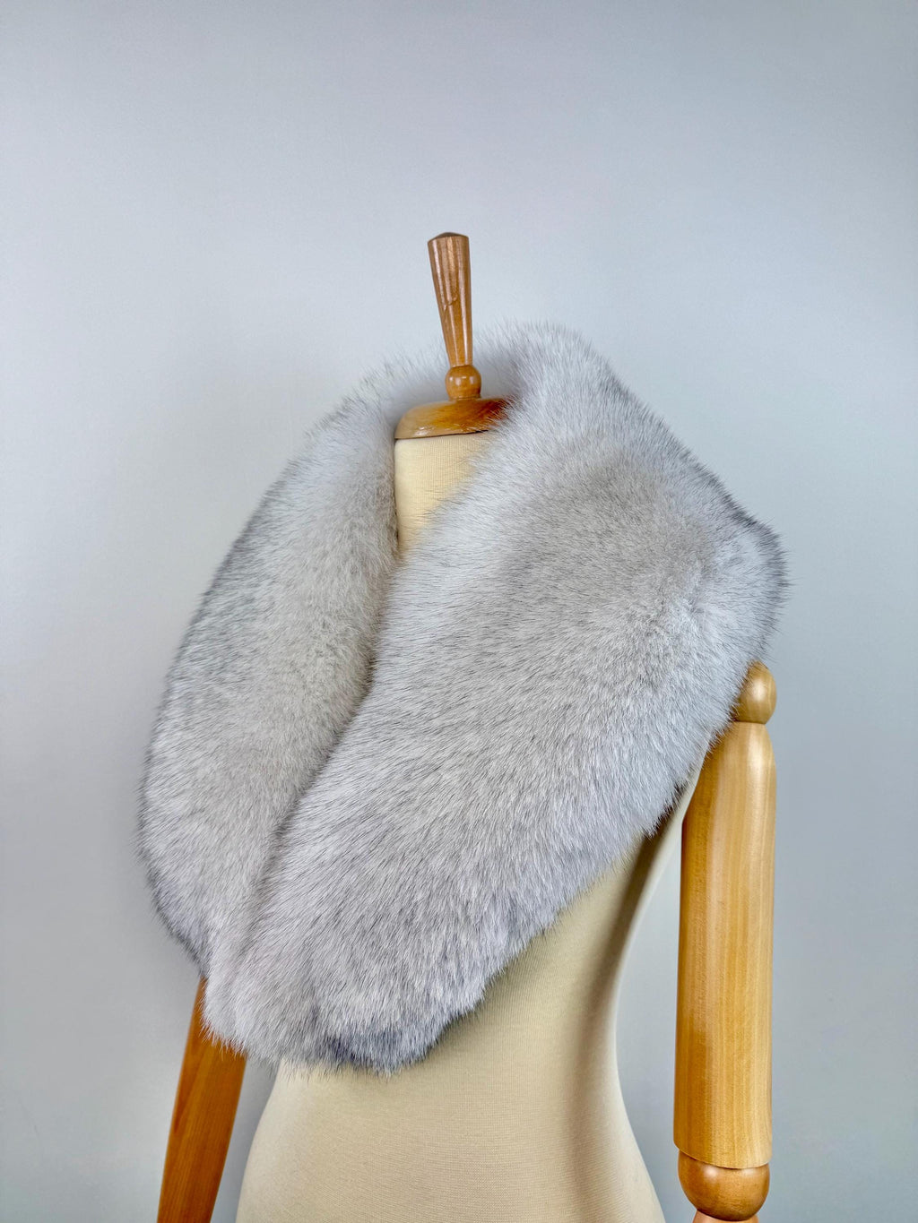 Real Blue Fox Fur Collar: Luxury Fur Stole