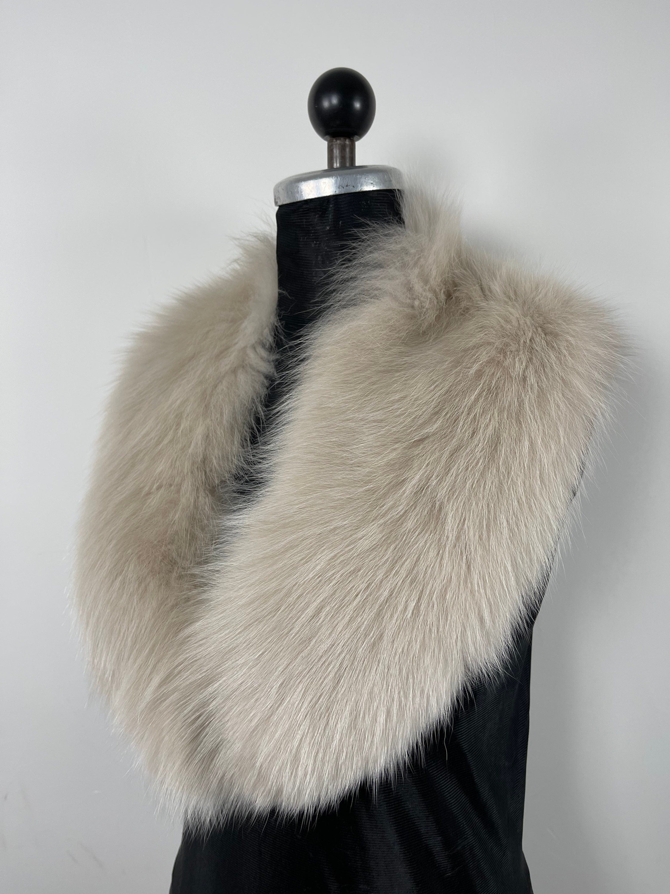 Luxury Beige Fox Fur Collar – Real Fur, Handmade in Greece, Elegant Neck Accessory