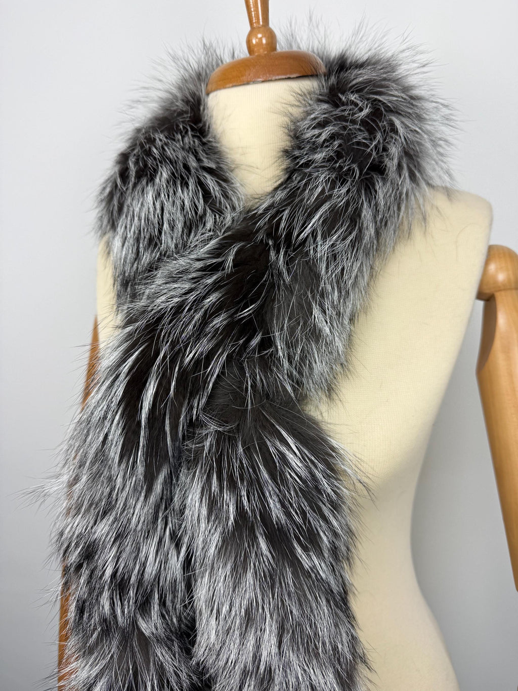 Luxury Silver Fox Fur Scarf: Genuine Warm Fur