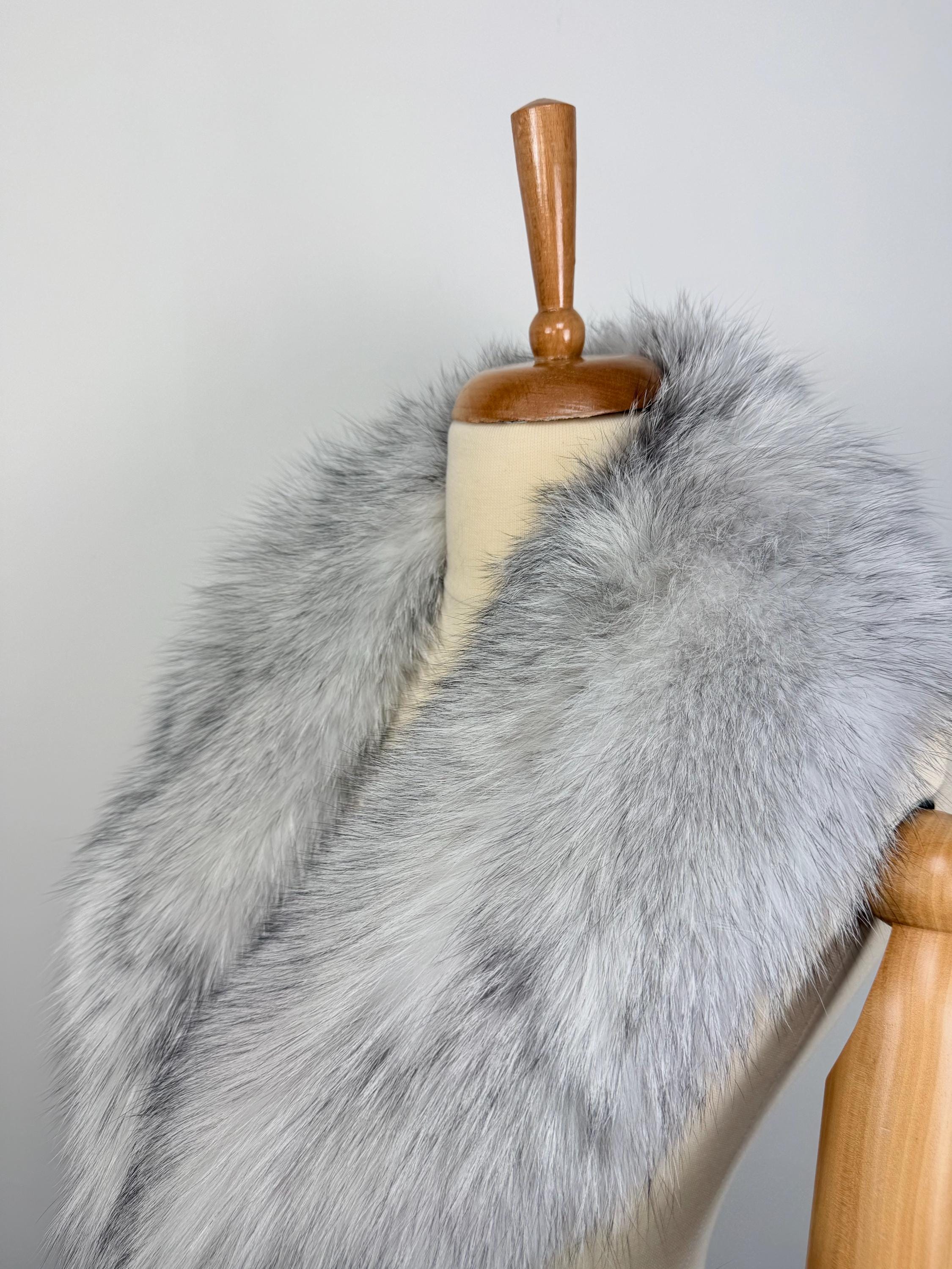 Luxury Platinum Fox Fur Collar – Real Fur, Handmade in Greece, Elegant Neck Accessory