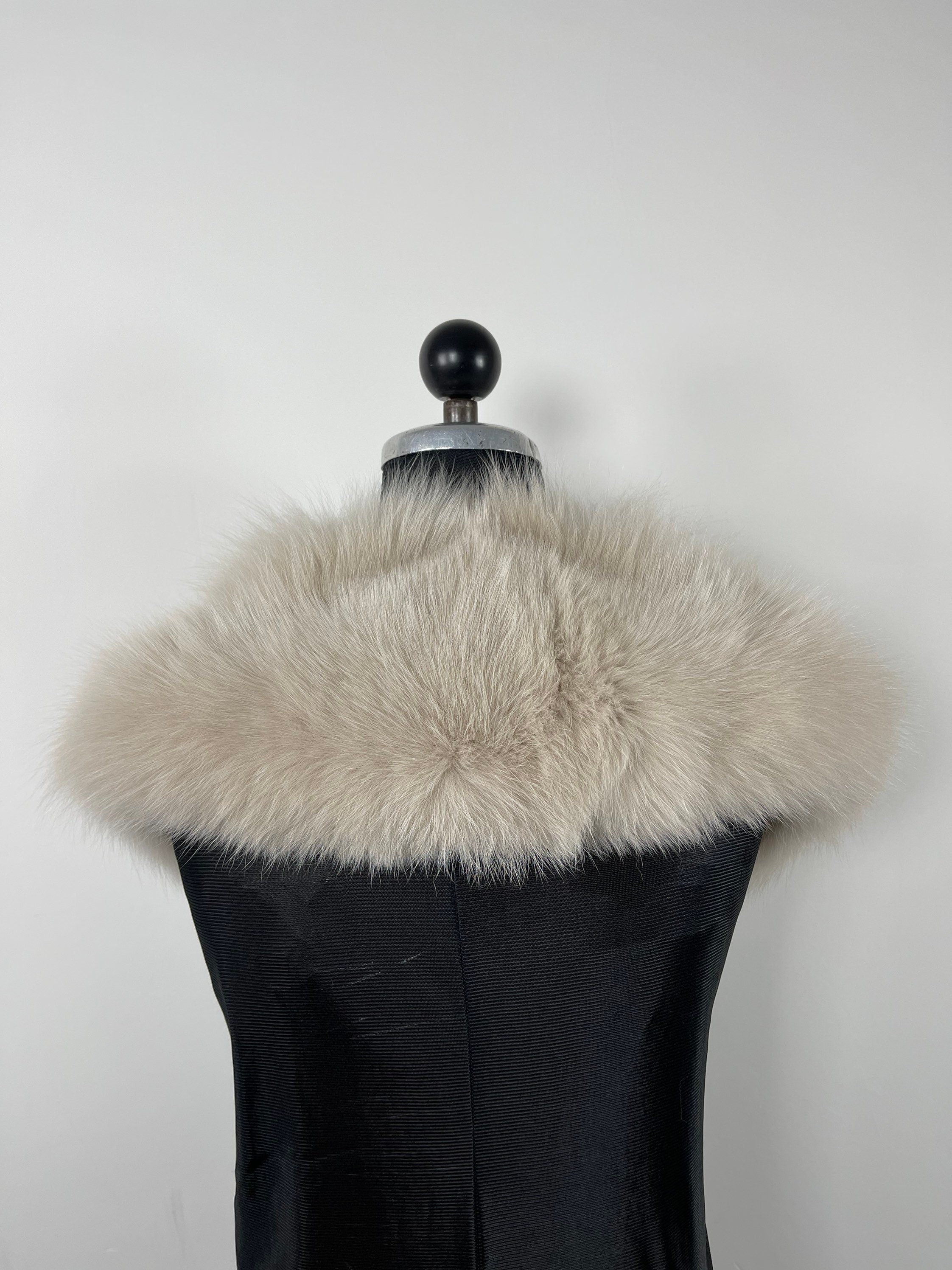 Luxury Beige Fox Fur Collar – Real Fur, Handmade in Greece, Elegant Neck Accessory
