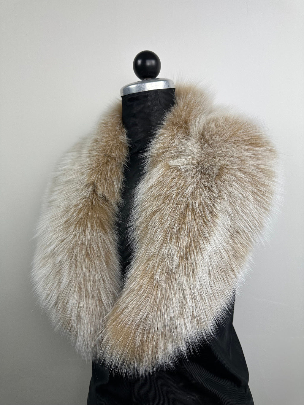 Luxury Snow Top Fox Fur Collar – Real Fur, Handmade in Greece, Elegant Neck Accessory