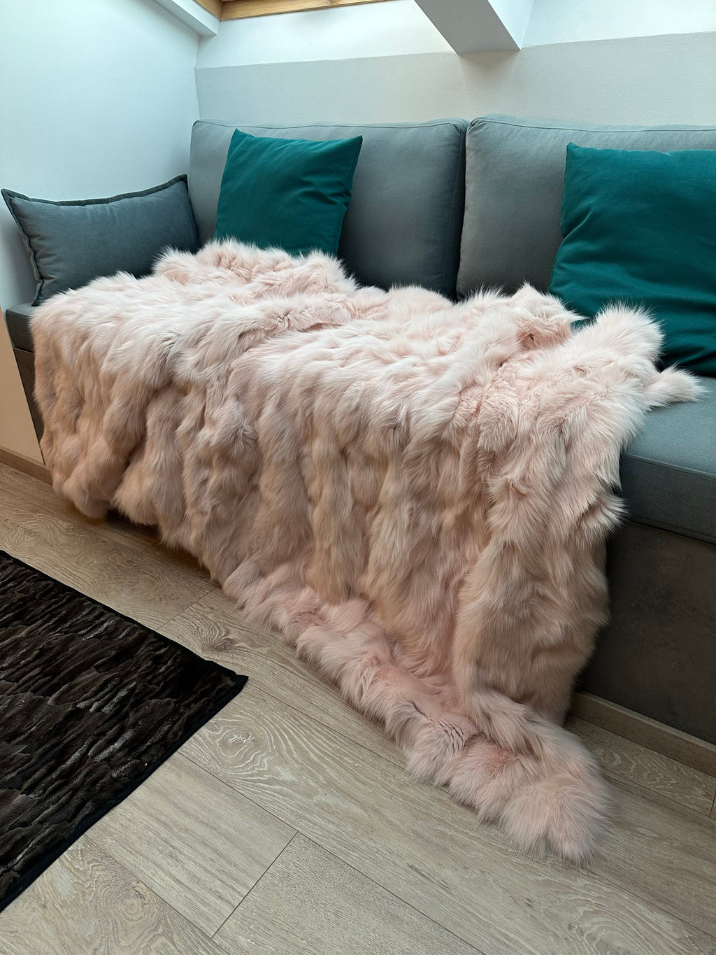 Luxury Baby Pink Fox Fur Throw: Handmade Real Fur Blanket