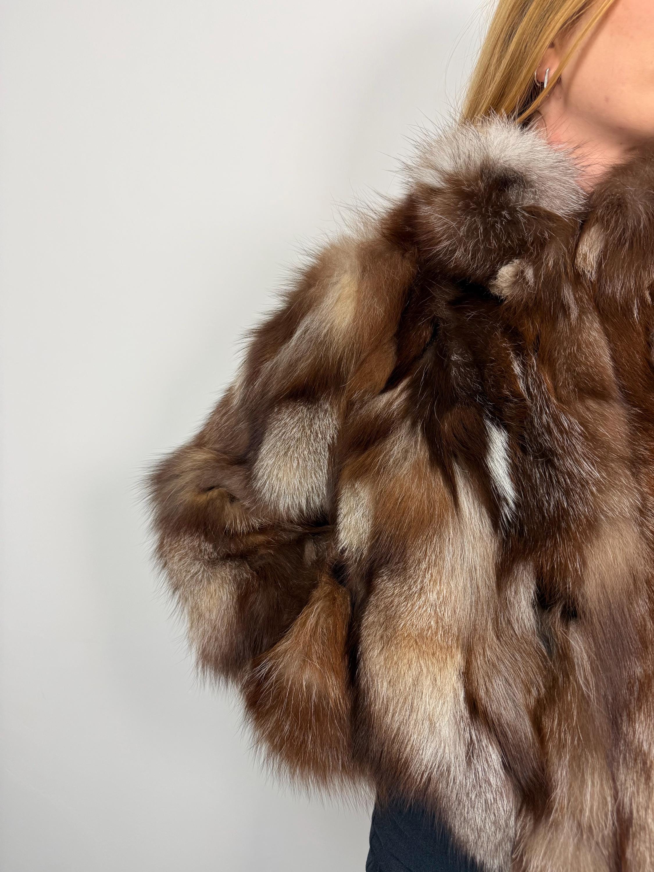 Elegant Crystal Fox Fur Cropped Jacket: Genuine Fur Winter Coat