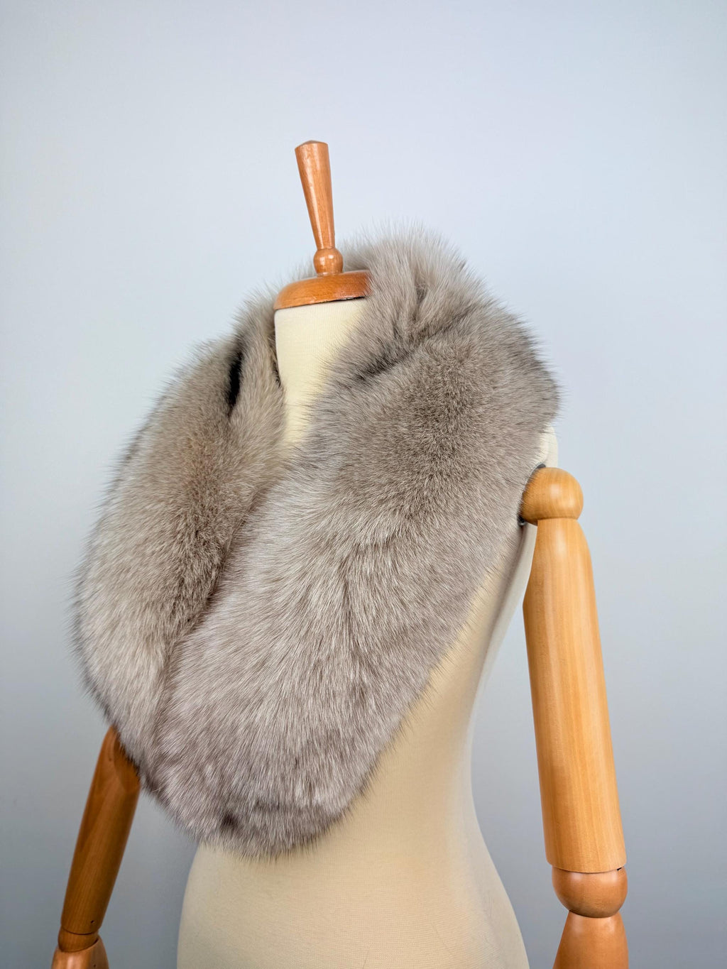 Echter Zimtbeige Fuchsfellkragen: Luxuriöse Echtfellstola