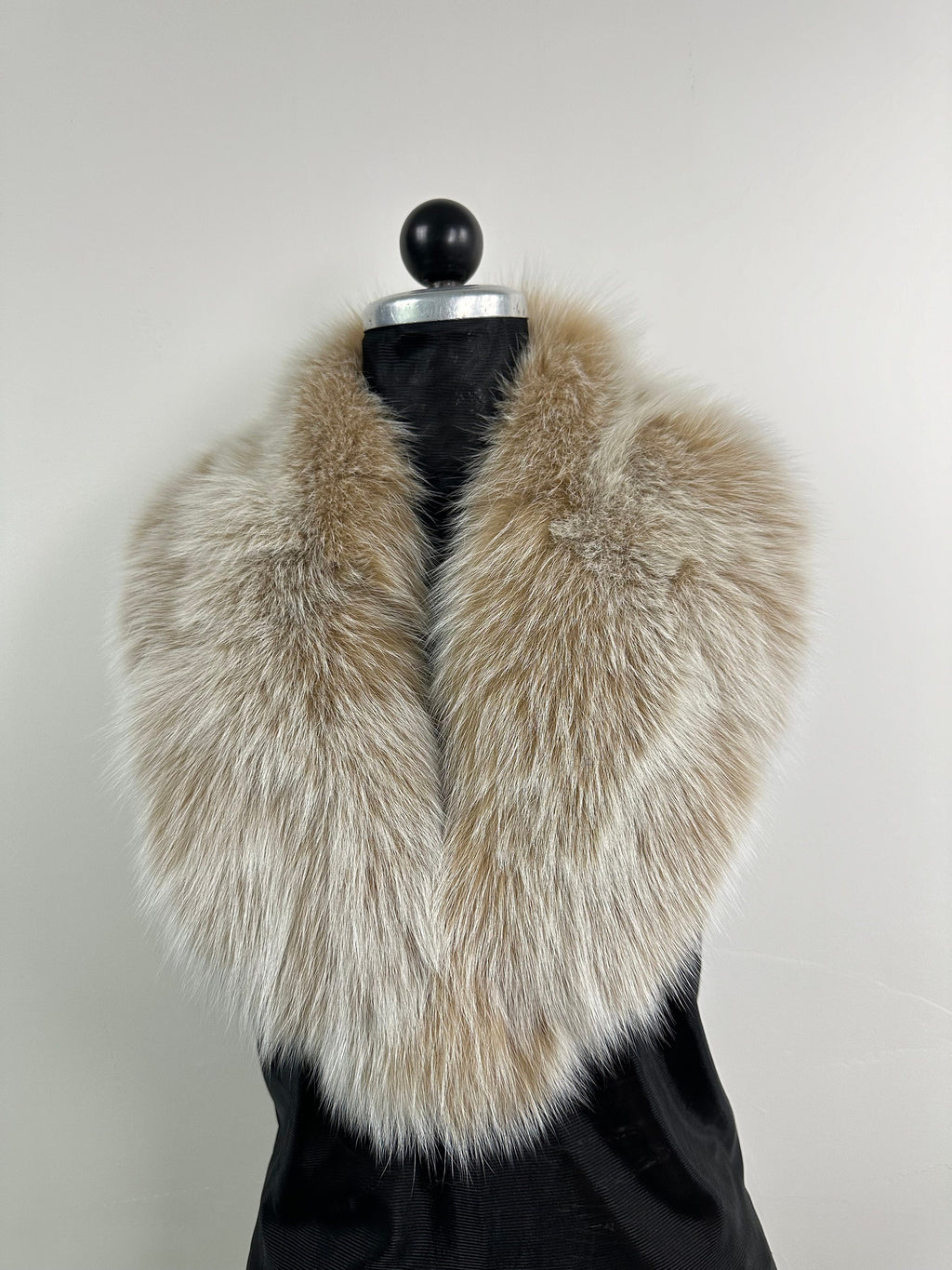 Luxury Snow Top Fox Fur Collar – Real Fur, Handmade in Greece, Elegant Neck Accessory