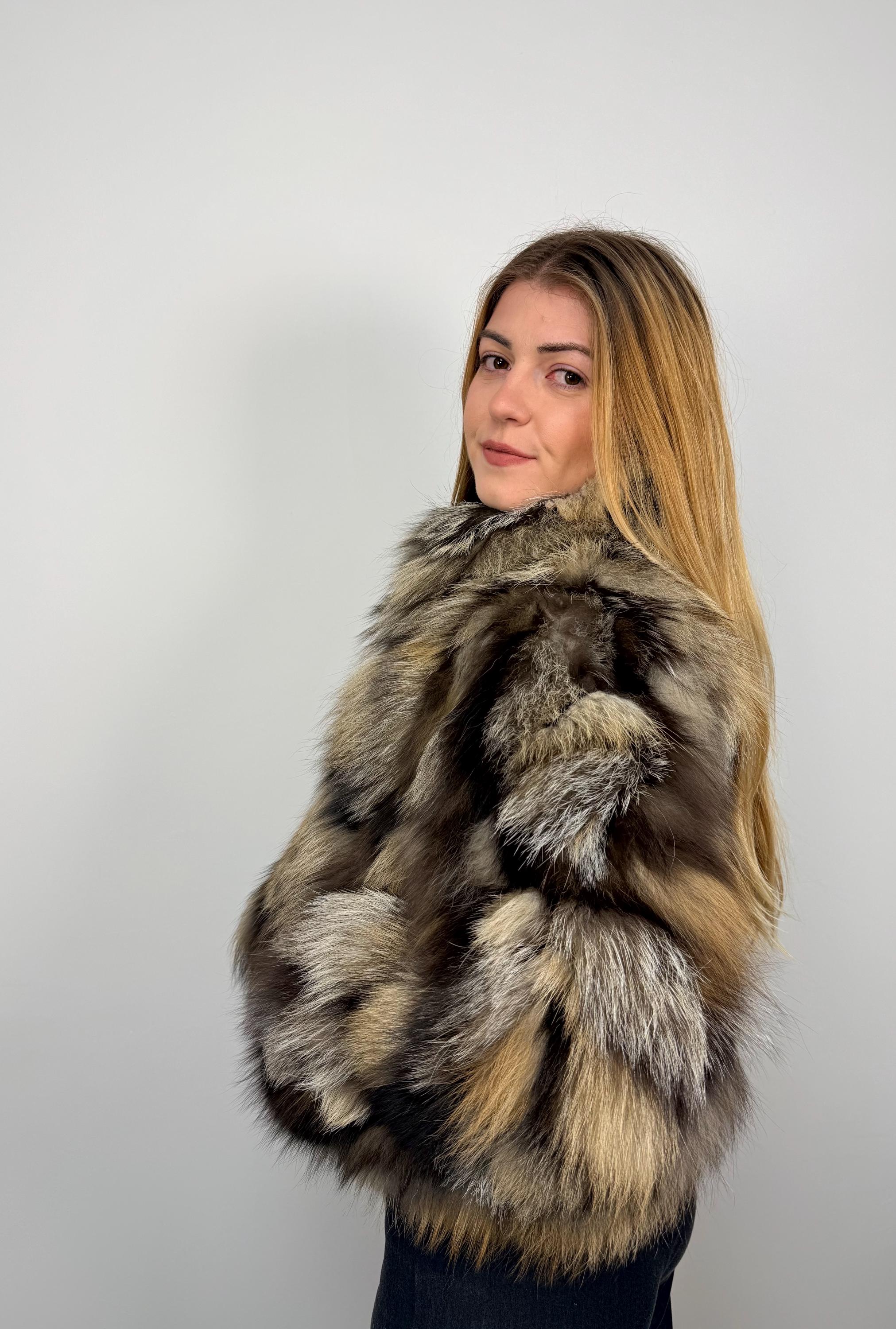 Genuine Cross Fox Fur Cropped Jacket: Luxury Fur Winter Coat
