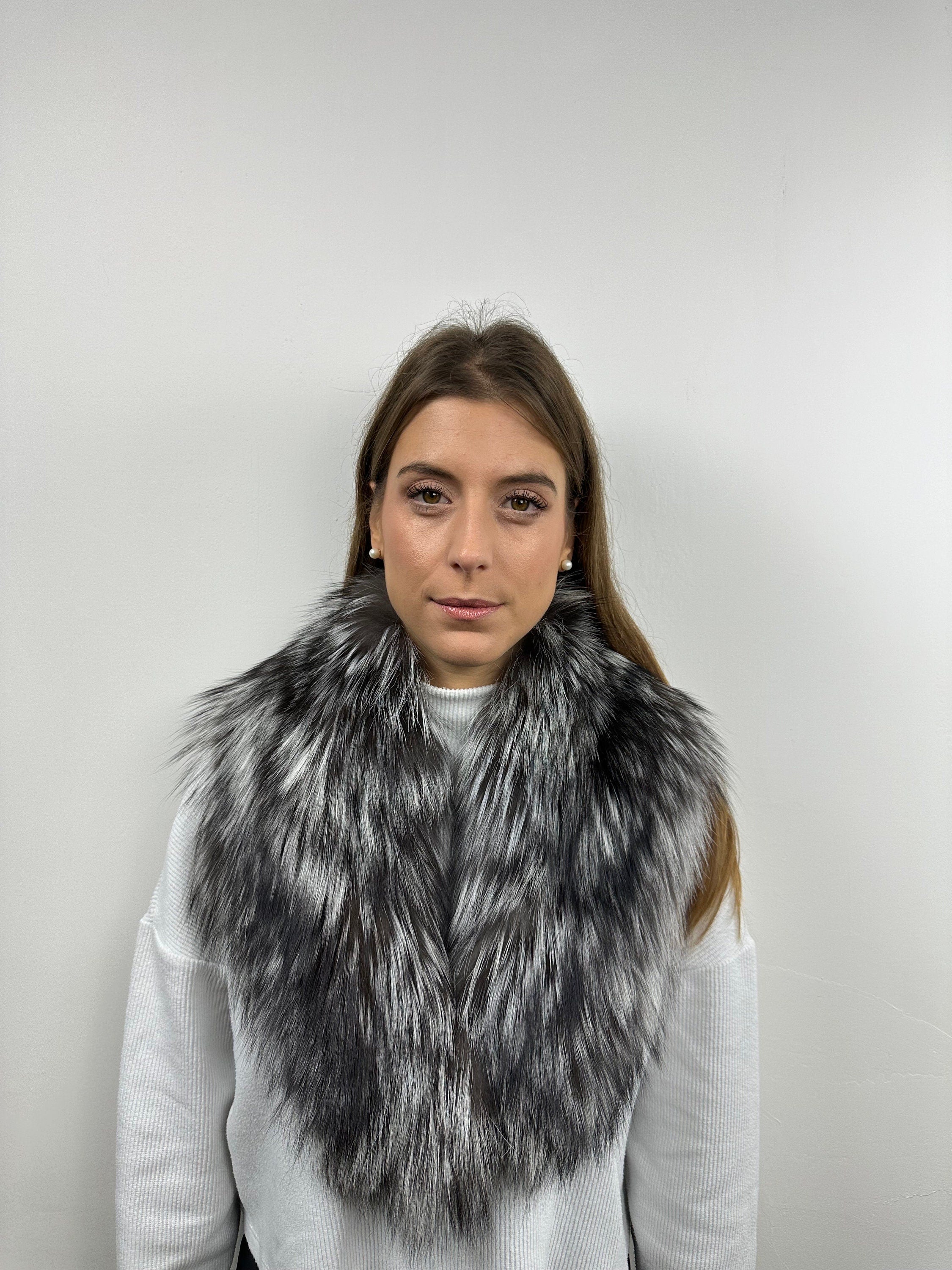 Handmade Silver Fox Fur Collar: Cozy Stole, Satin Lined