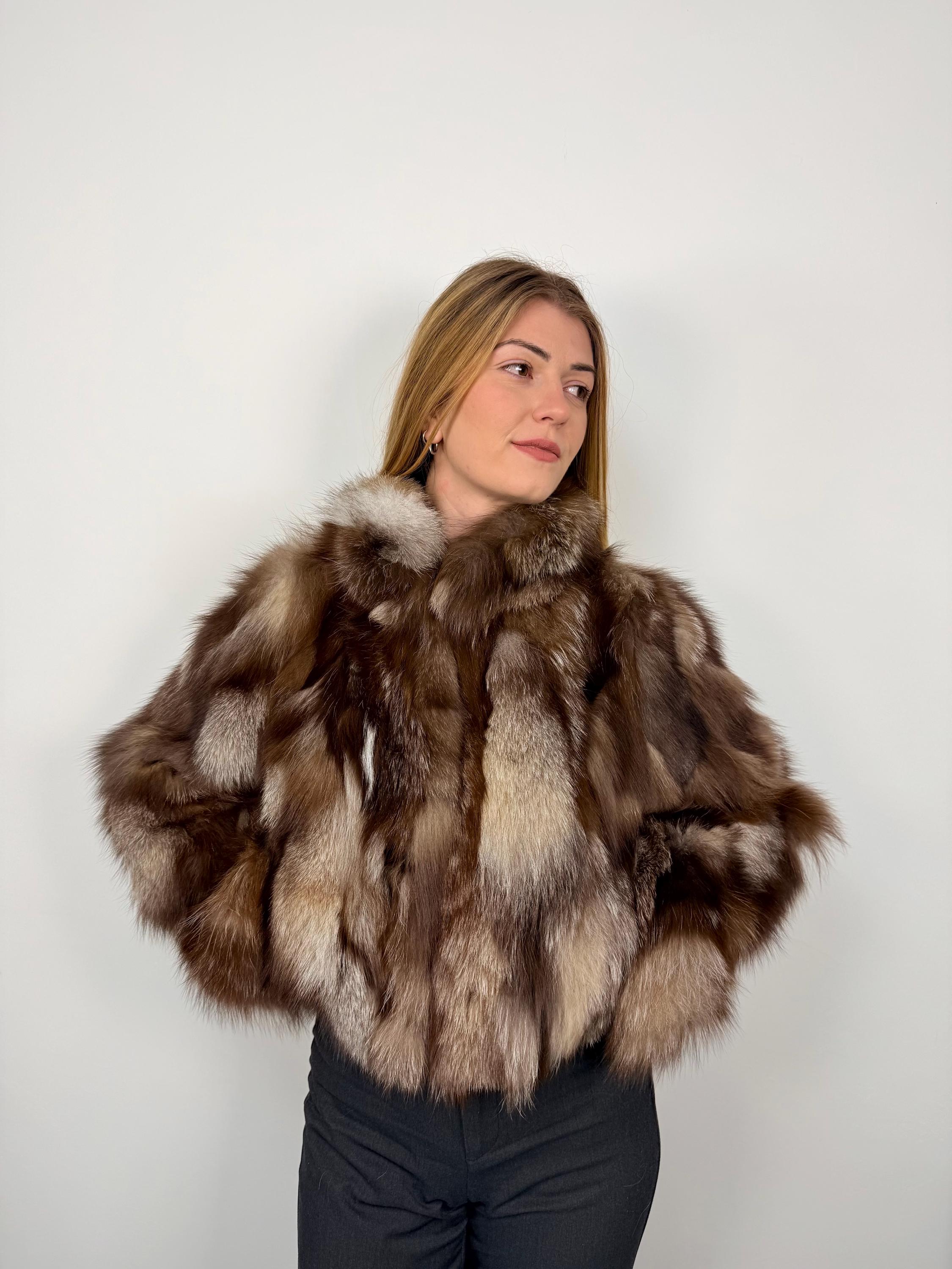 Elegant Crystal Fox Fur Cropped Jacket: Genuine Fur Winter Coat