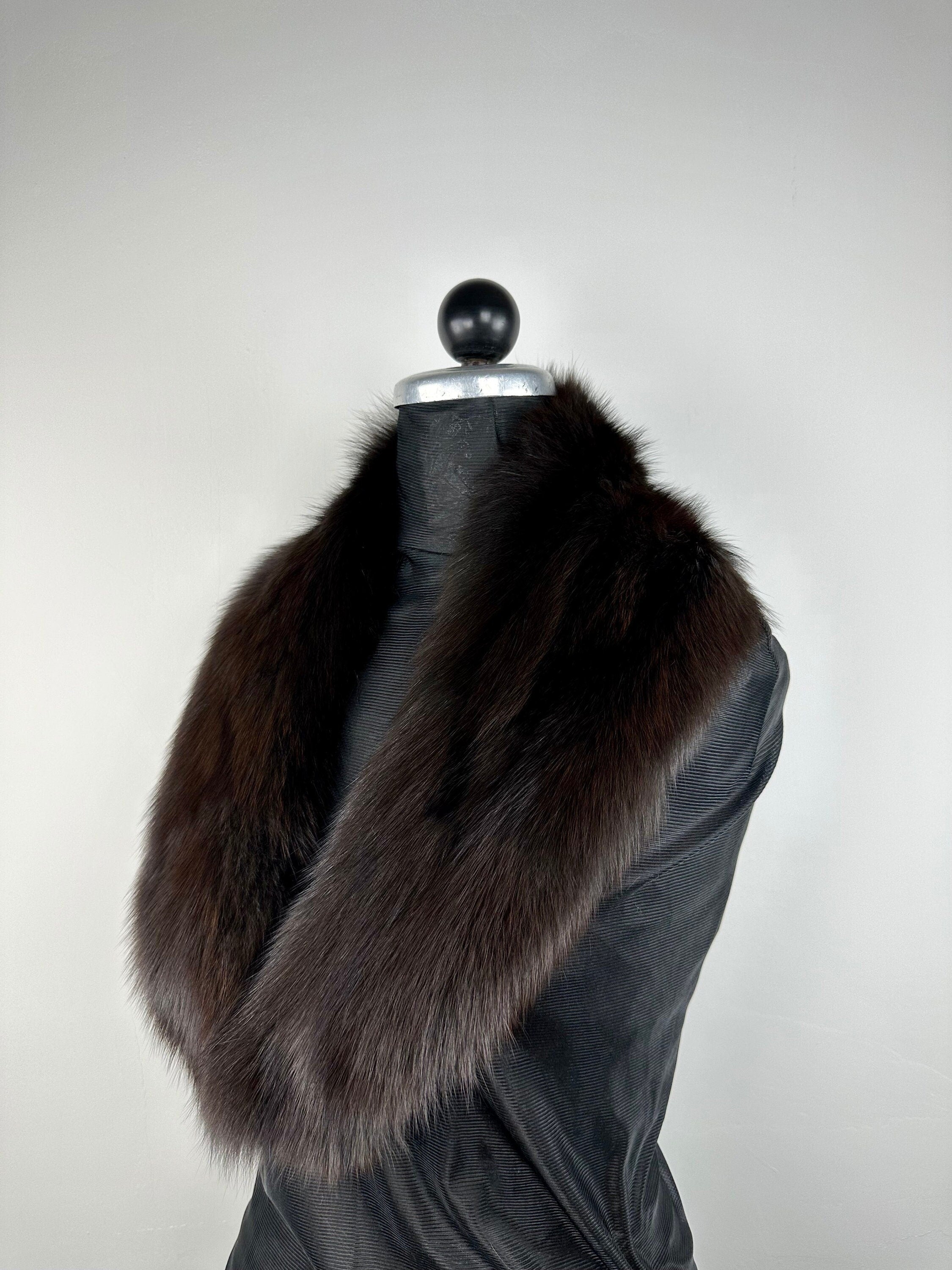Stylish Dark Brown Fox Fur Collar: Luxury Fur Stole