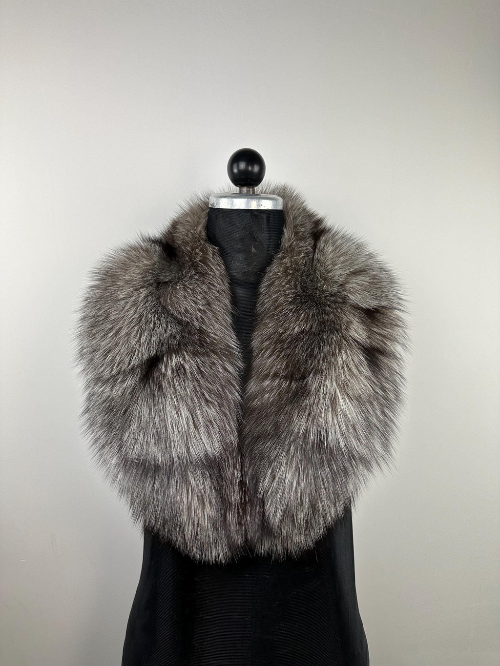 Genuine Frost Fox Fur Collar: Handmade Luxury Stole