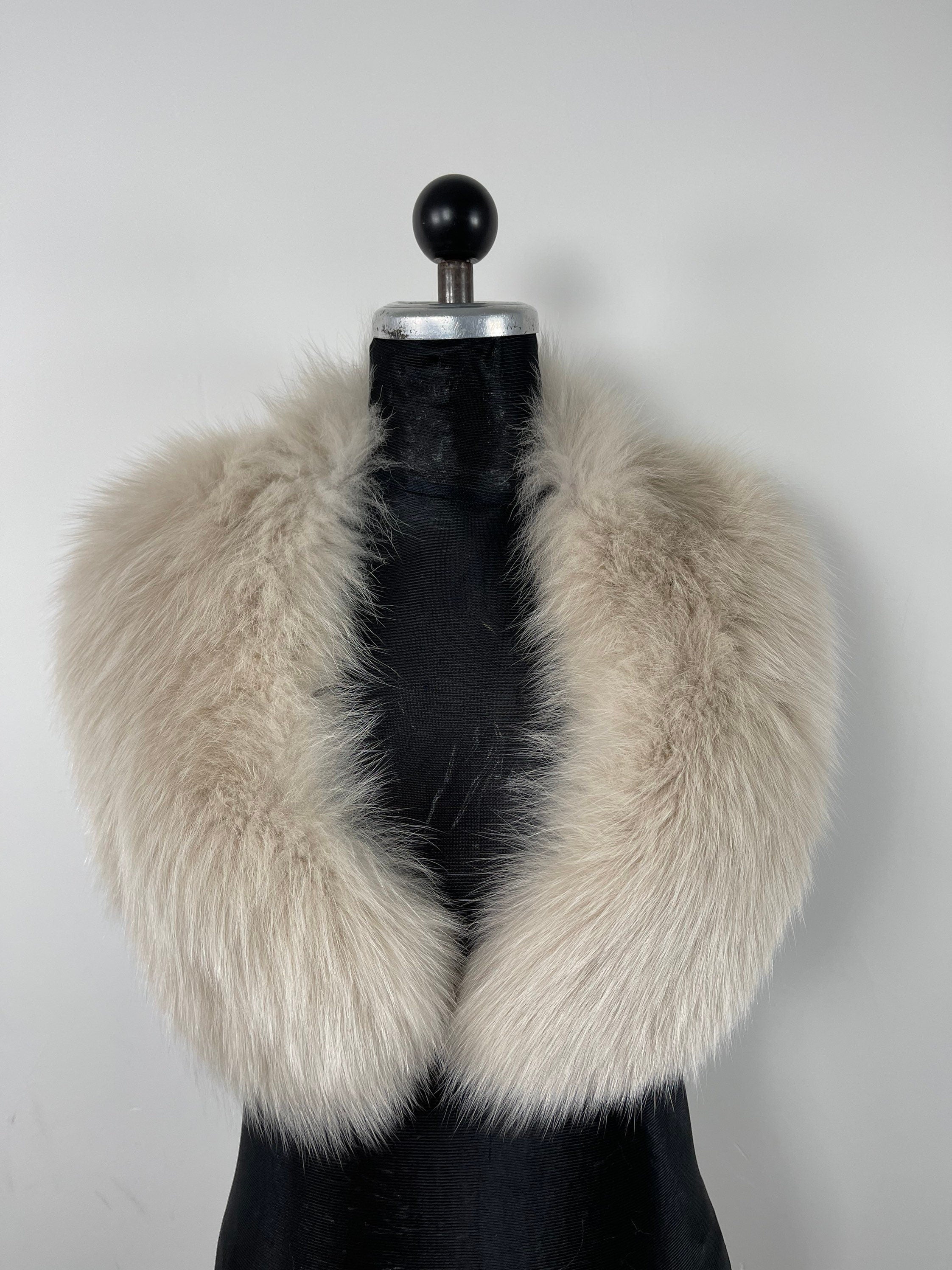 Luxury Beige Fox Fur Collar – Real Fur, Handmade in Greece, Elegant Neck Accessory