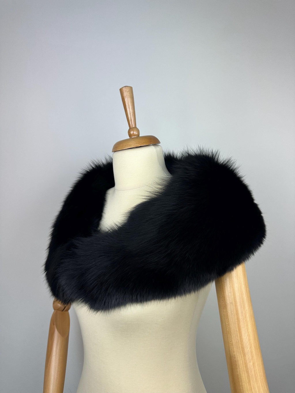 Luxury Black Fox Fur Collar: Genuine Fur Stole