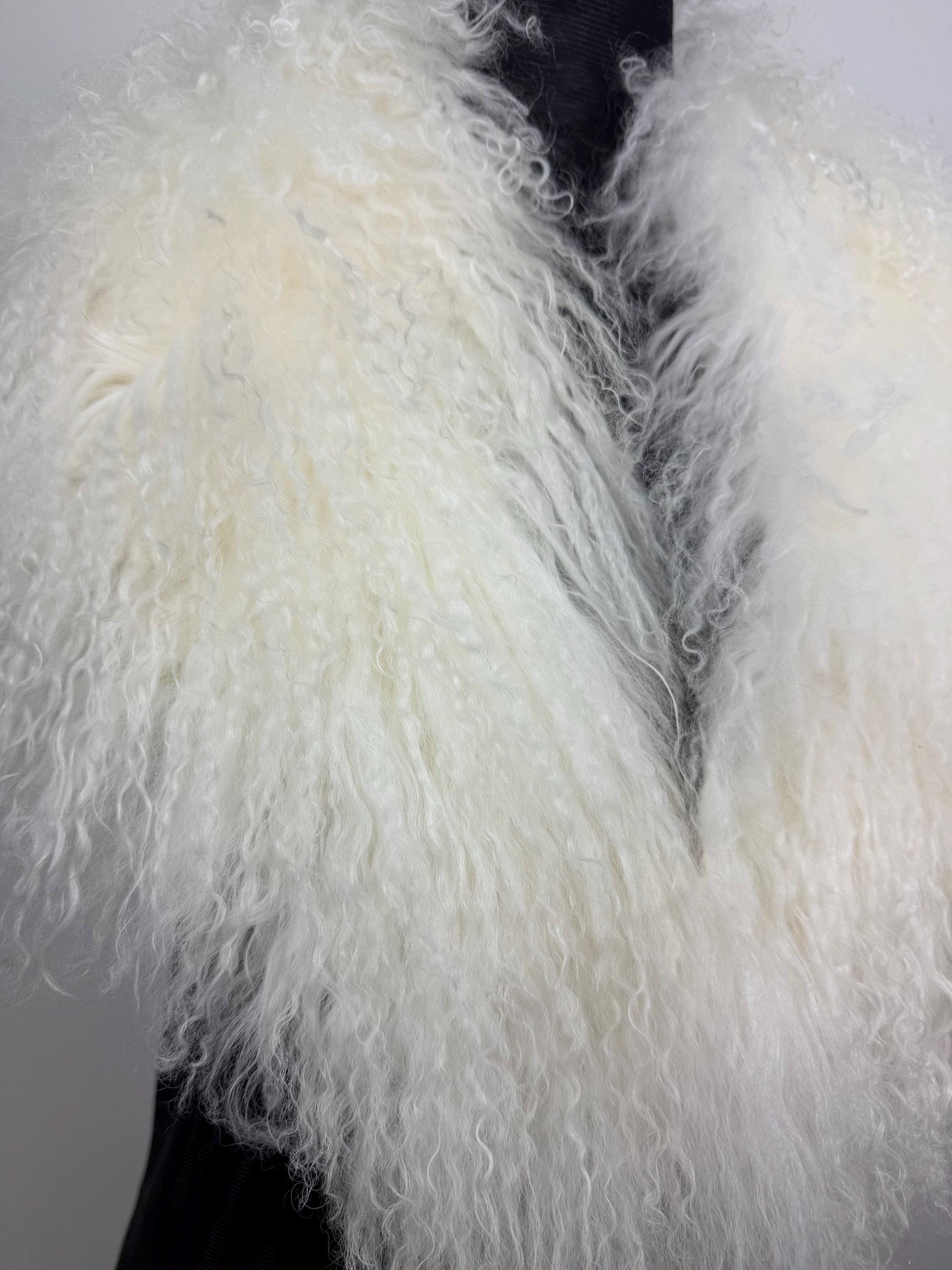 White Mongolian Sheepskin Fur Collar: Luxury Bridal Fur Stole