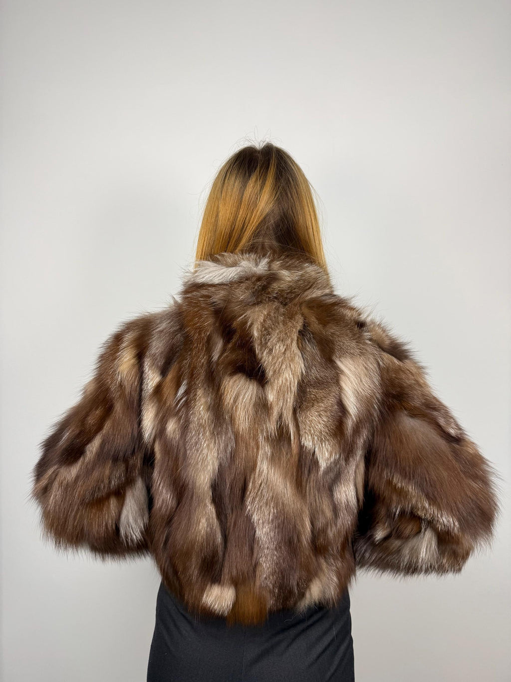Elegant Crystal Fox Fur Cropped Jacket: Genuine Fur Winter Coat