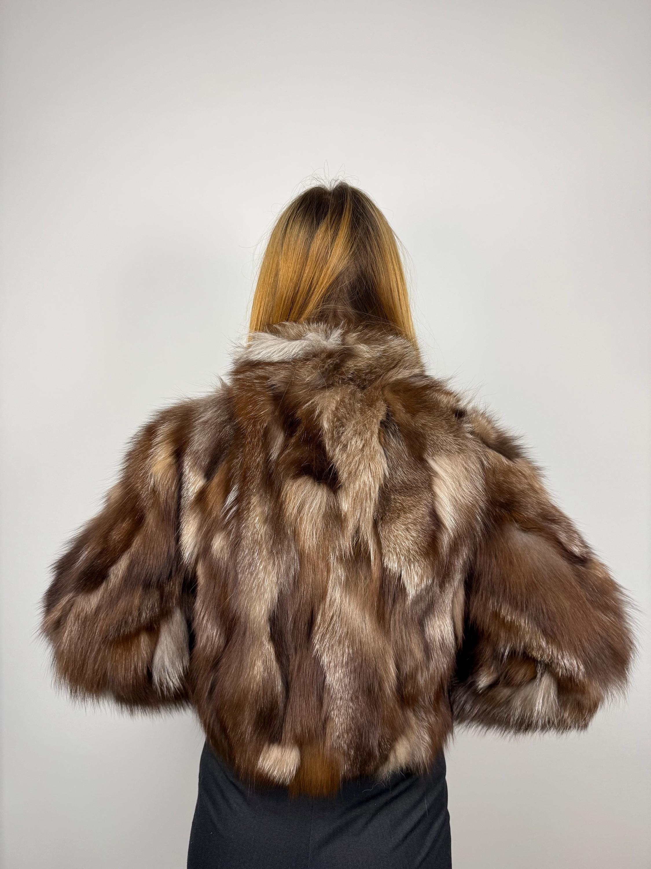 Elegant Crystal Fox Fur Cropped Jacket: Genuine Fur Winter Coat