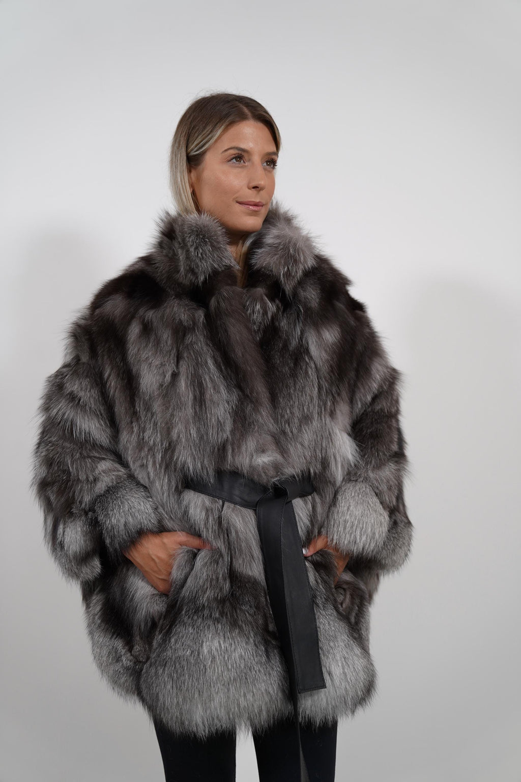 Luxury Silver Frost Fox Fur Cape: Real Fur Jacket Poncho with Belt