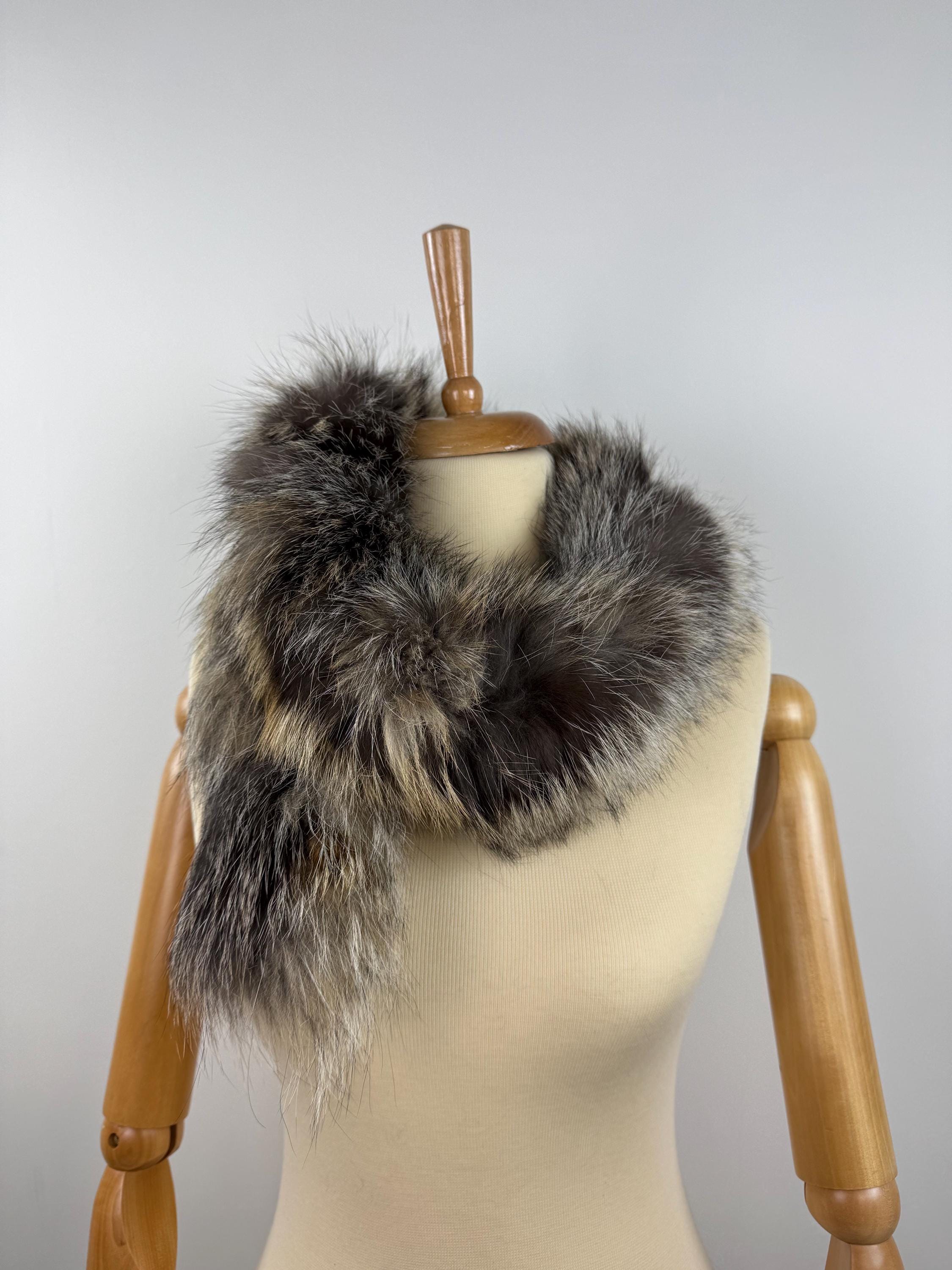 Cross Fox Fur Scarf: Luxury Winter Accessory
