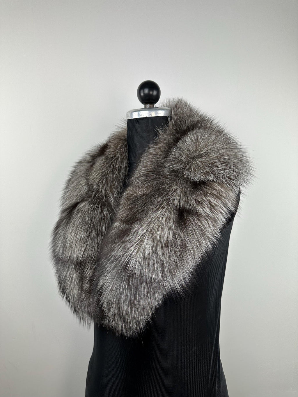 Genuine Frost Fox Fur Collar: Handmade Luxury Stole