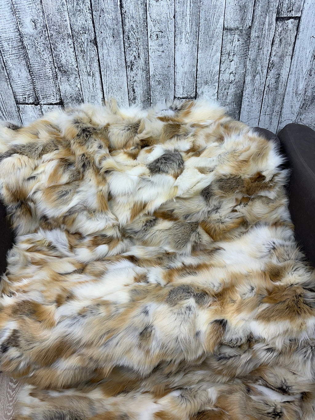 Luxury Fox Fur Blanket: Handmade Golden Island Throw